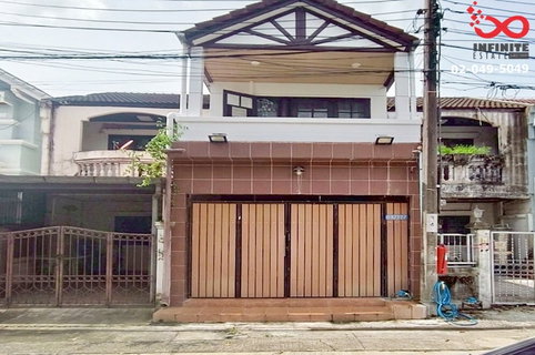 ทาวน์เฮาส์ 2 ชั้น ประเสริฐมนูกิจ 42 หมู่บ้านสราญรมย์ รีโนเวทใหม่ ตรงข้ามสวน ใกล้แยกเกษตร–นวมินทร์