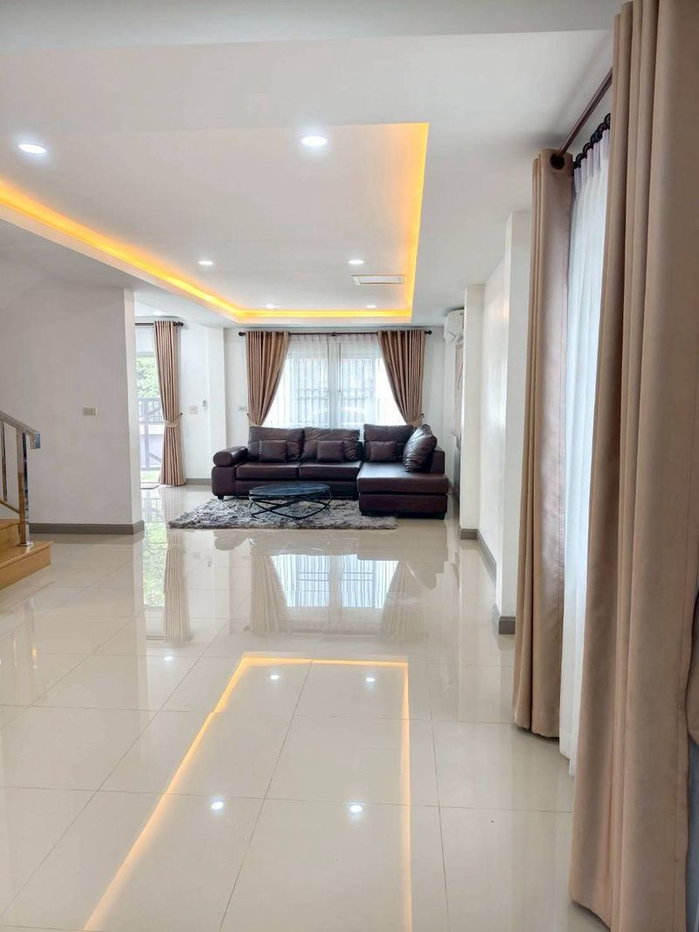 picture Single house for sale, corner lot, Sriracha, Rai Kluay area. Spacious and comfortable living. - 2/17