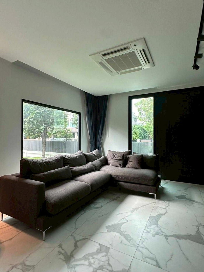 รูป *AP191* 🏡 บ้านใหม่ไม่เคยเข้าอยู่! ให้เช่าบ้านเดี่ยว Perfect Place กรุงเทพกรีฑาตัดใหม่ | 222 ตร.ม. 3ห้องนอน 4ห้องน้ำ | ใกล้ Brighton & Wellington - รูปที่ 2/17