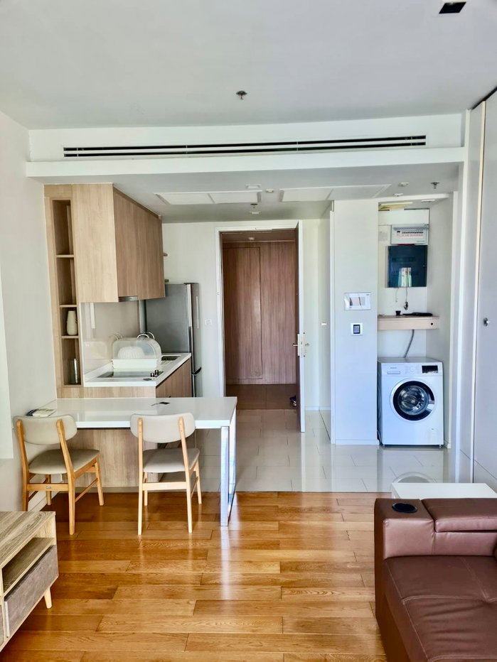 รูป ให้เช่า Circle 2 Living Prototype คอนโดหรูใจกลางพระราม 9 – อโศก ขนาดใหญ่ 51 ตร.ม. เฟอร์นิเจอร์ครบ ใกล้ MRT เพชรบุรี และ Airport Rail Link มักกะสัน - รูปที่ 2/8