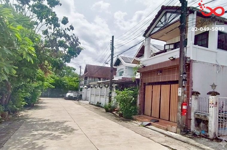 ขายทาวน์โฮม 3 ห้องนอน 17 ตร.ว. หมู่บ้านสราญรมย์