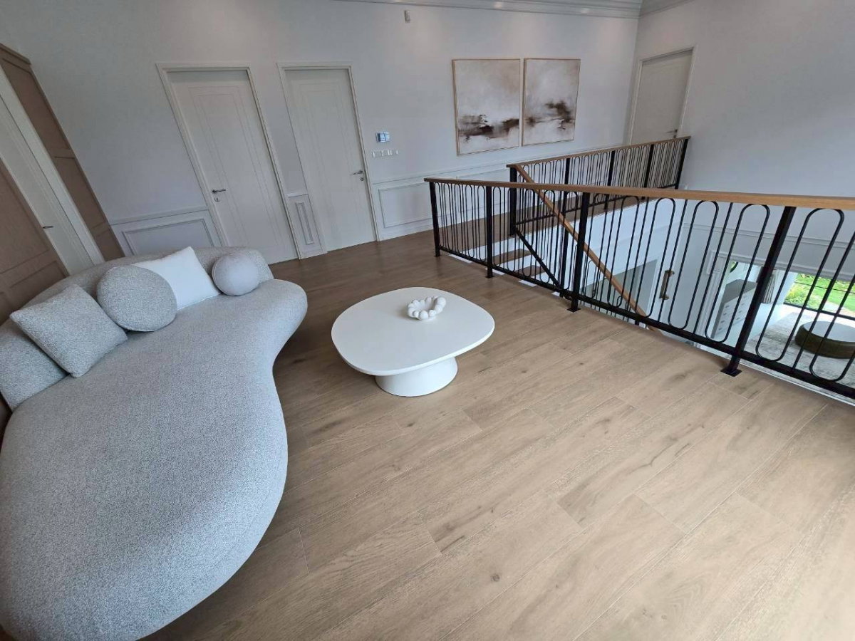 รูป 🏡✨ ให้เช่าคฤหาสน์หรู – ณริณสิริ กรุงเทพกรีฑา 📍 ทำเล Super Luxury ใกล้ Brighton College Bangkok และย่านกรุงเทพกรีฑา - รูปที่ 9/16
