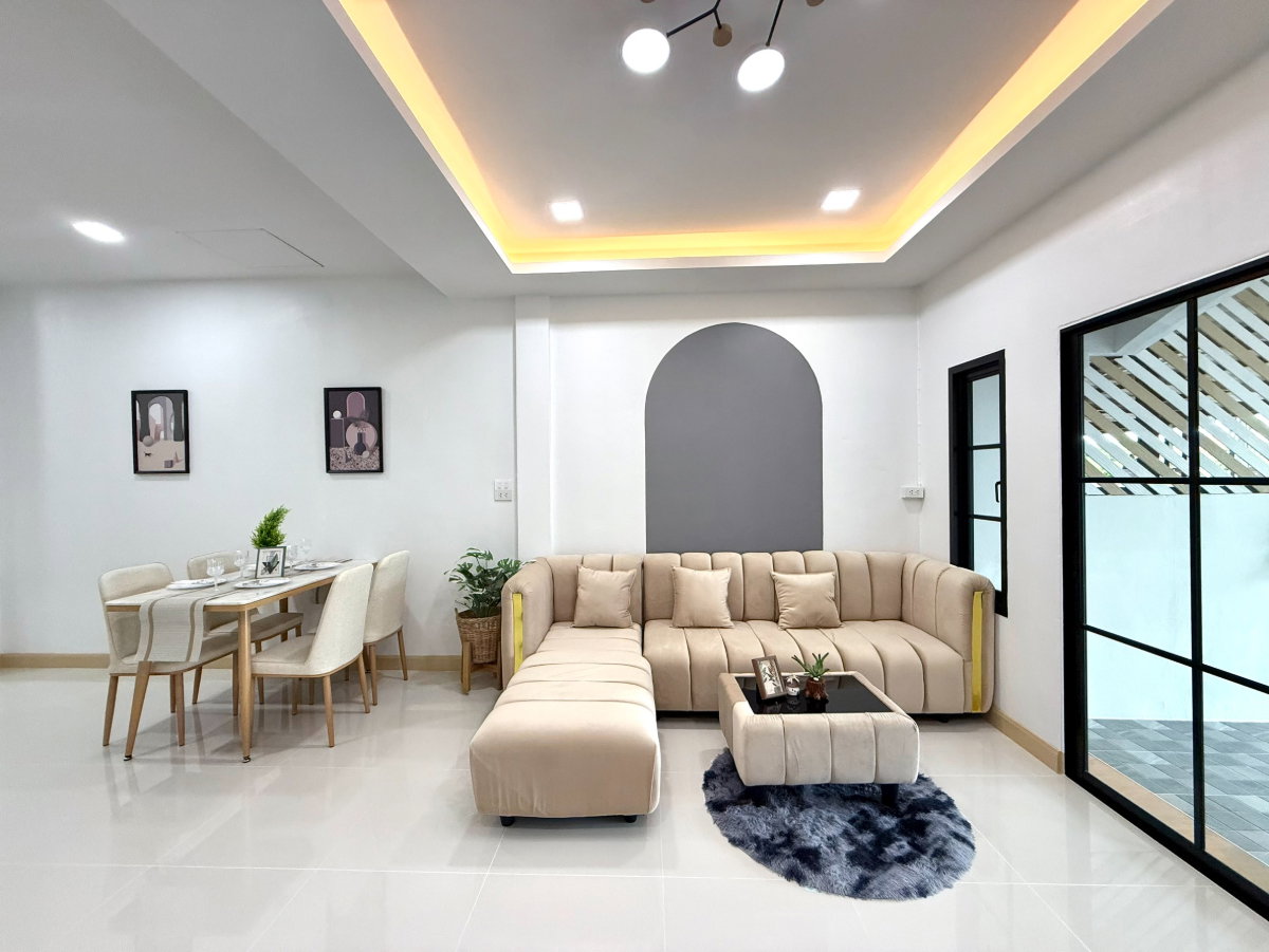 รูป ทาวน์เฮ้าส์2ชั้น รีโนเวทตกแต่งใหม่ น่าอยู่ ทำเลดี ใกล้รถไฟฟ้า, ตลาดมีนบุรี หมู่บ้านรุ่งกิจแกรนด์วิสต้า ถนนหทัยราษฎร์ มีนบุรี ตลาดจตุจักร - รูปที่ 13/38