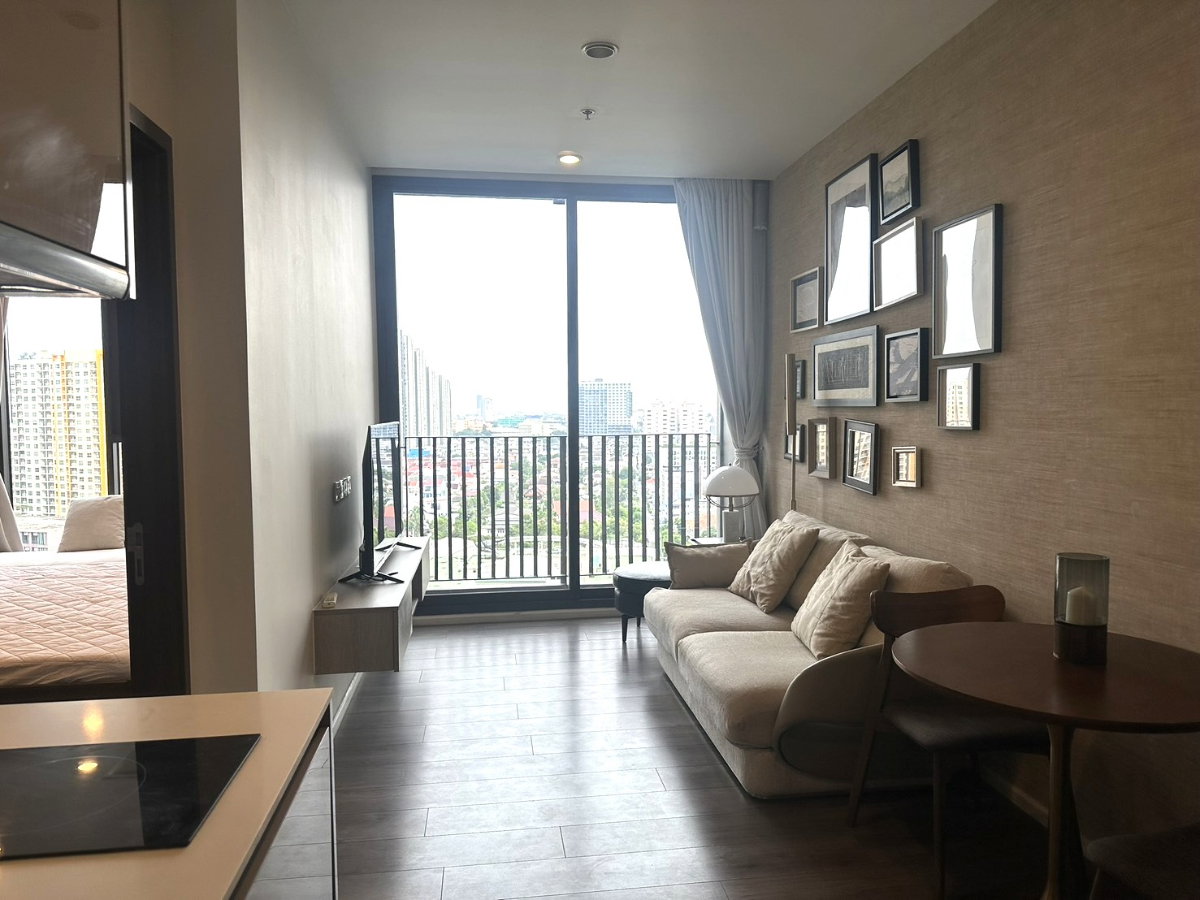 รูป For rent Whizdom Essence พร้อมเฟอร์และเครื่องใช้ไฟฟ้า ชั้นสูง ขนาด 33.84 sq.m. 1 bedroom @20,000 Baht - รูปที่ 7/10