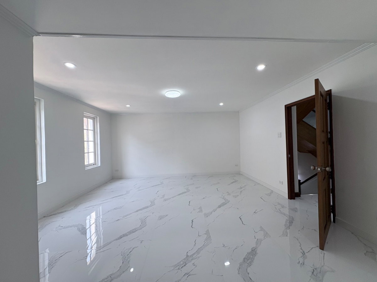รูป ให้เช่าบ้านรีโนเวตใหม่ ใจกลางสาทร–เย็นอากาศ | Yenakart Residence | Private Residence เพียง 19 หลัง  - รูปที่ 17/42