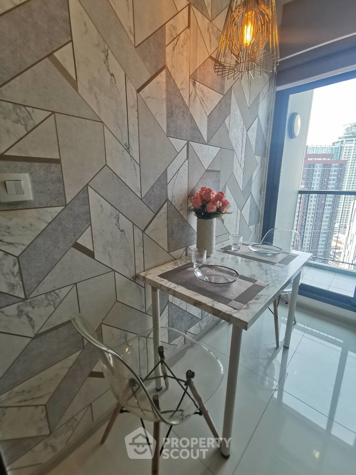 picture Condo 1-BR Life Sukhumvit 48, High-Floor 29th Near BTS Phra Khanong (ID 511815) - 8/11