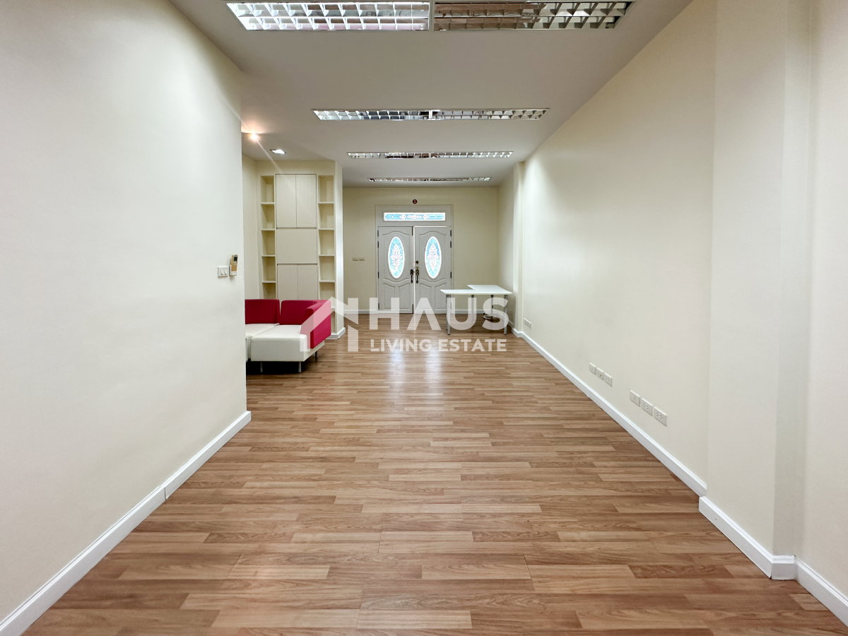 picture Baan Klang Mueang The Paris Ratchavipha / 4 Bedrooms #TPCC070 - 21/32