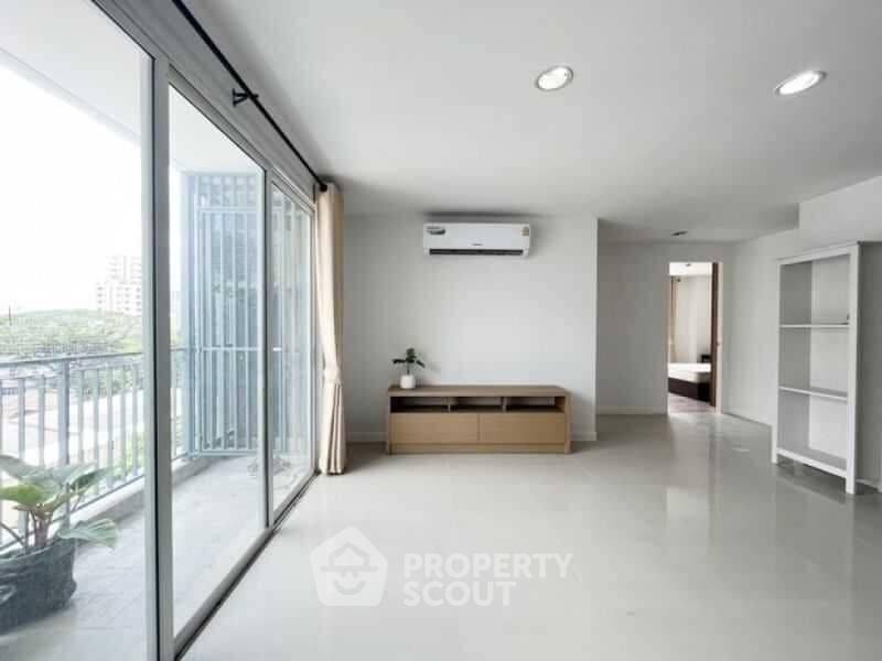 รูป คอนโด 2 ห้องนอน เดอะ ซิลค์ พหลโยธิน-อารี2 ใกล้ BTS อารี 300 ม. (ID 3062054) - รูปที่ 3/9