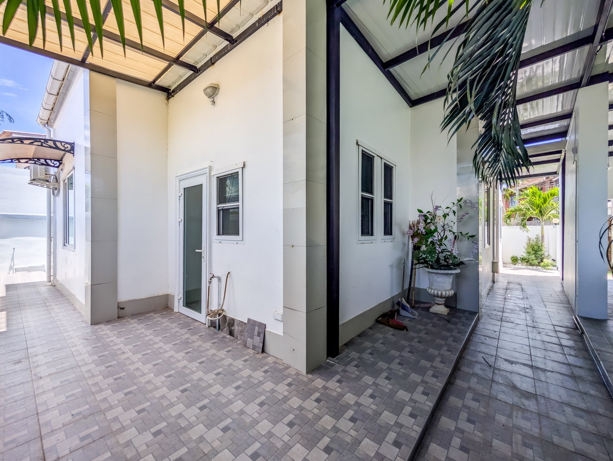 picture Pool Villa for Sale Huay Yai East Pattaya Fully Furnished - 20/25