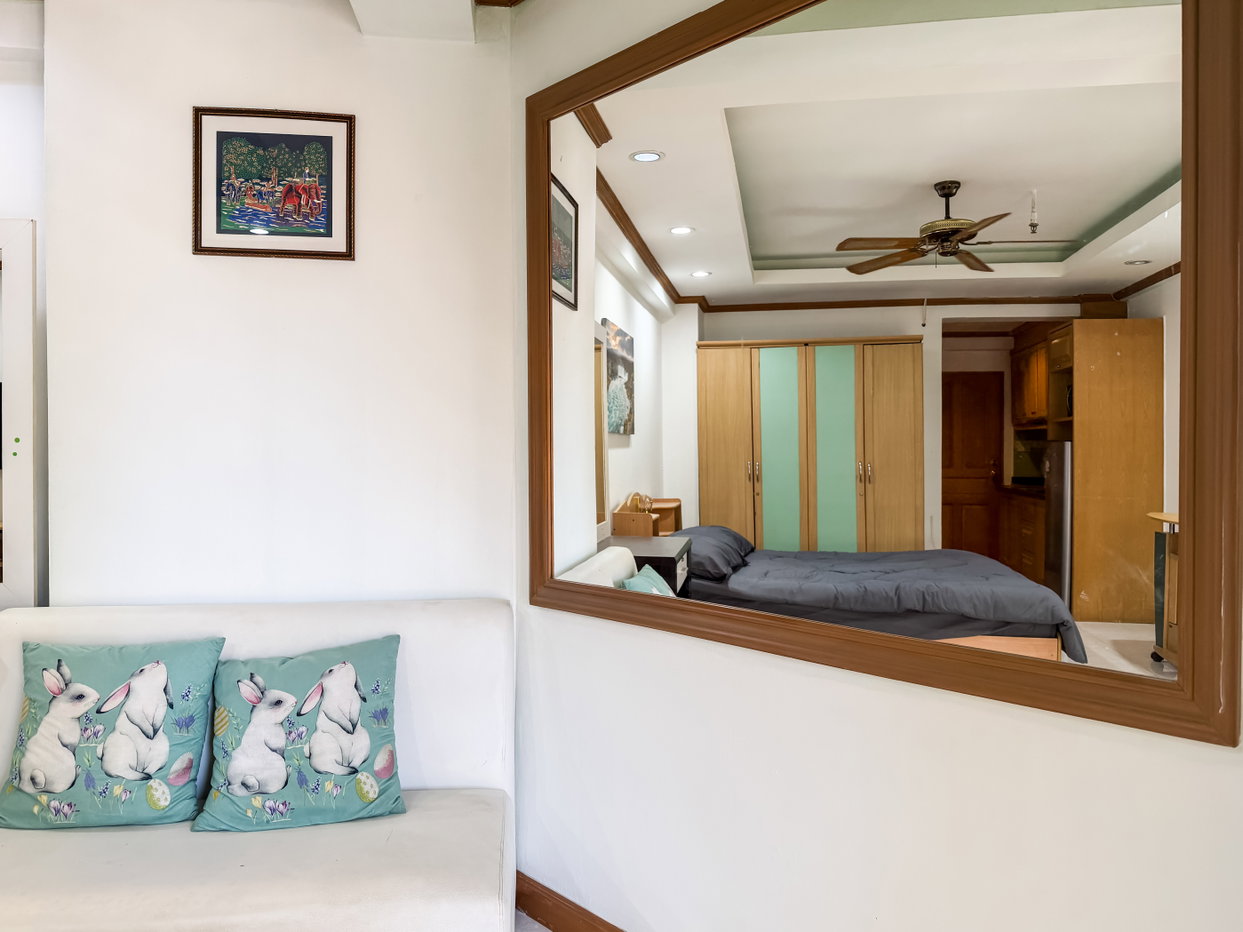 picture Jomtien Beach Condominium Studio for Sale Foreign Quota - 8/10