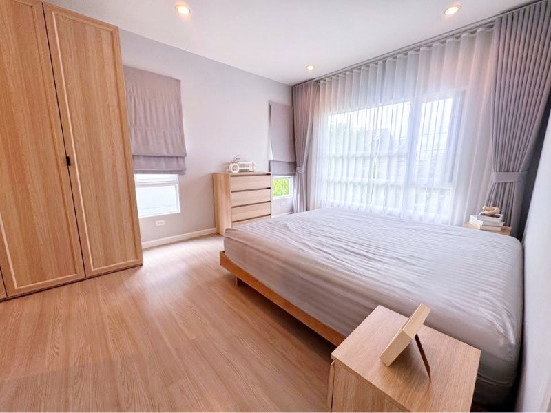 รูป ใกล้แฮปปี้ อเวนิว 2.5กม. สนามบินดอนเมือง 3.82กม. MRTแจ้งวัฒนะ14 3.41กม. เปิดซิง! บ้านแฝด 2 ชั้น ดอนเมือง 3นอน 4น้ำ บ้านสไตล์ญี่ปุ่น - รูปที่ 4/8