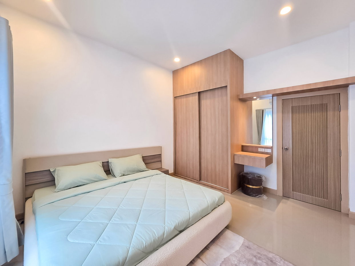 รูป Renovated Pool Villa for Sale Mabprachan East Pattaya - รูปที่ 11/17