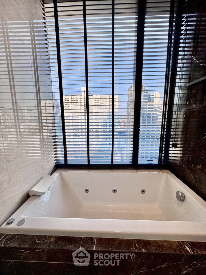 picture High-Floor 2-BR 75 Sqm Ashton Silom, 300m to BTS Chong Nonsi (ID 3062321) - 13/17