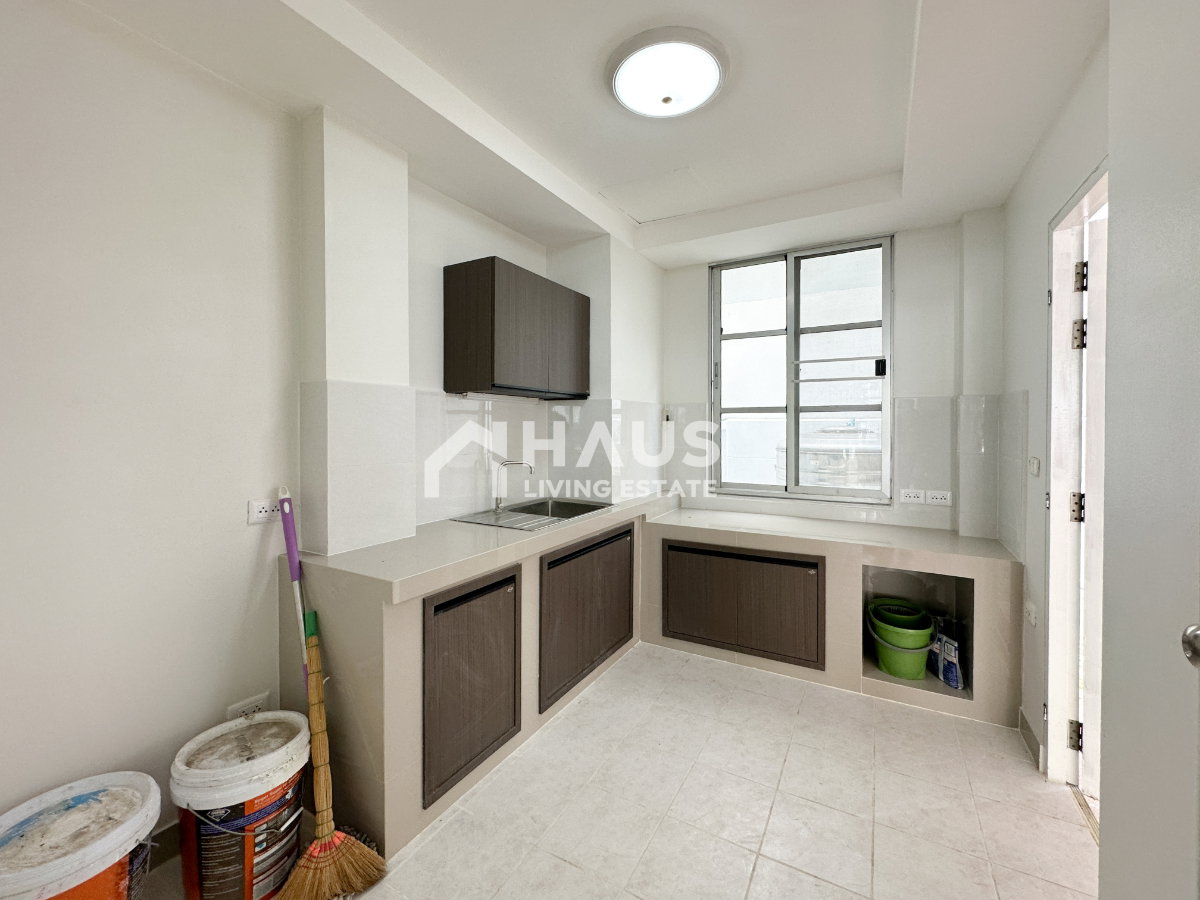 picture Baan Klang Mueang The Paris Ratchavipha / 4 Bedrooms #TPCC069 - 5/30