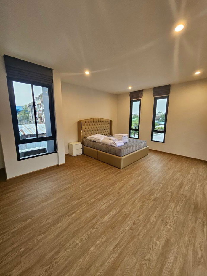 picture WS8020 ✨ Luxury Pool Villa for rent from only 350,000 THB/month | Near BTS Bang Chak - 9/14