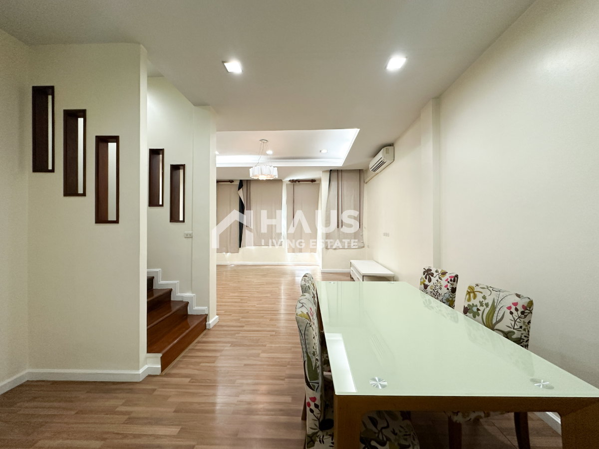 picture Baan Klang Mueang The Paris Ratchavipha / 4 Bedrooms #TPCC070 - 9/32
