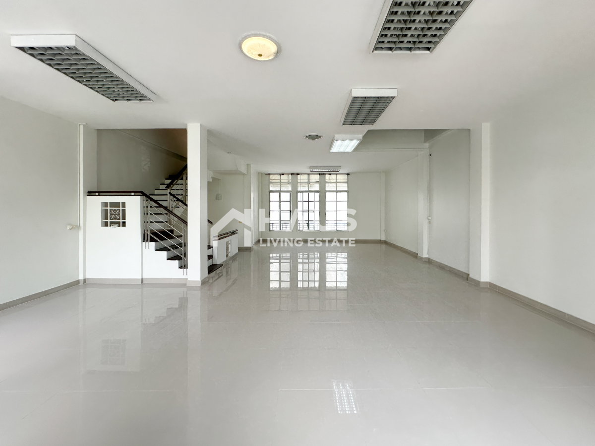 picture Baan Klang Mueang The Paris Ratchavipha / 4 Bedrooms #TPCC069 - 26/30