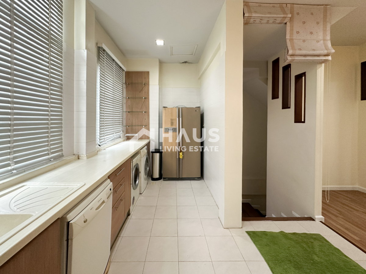 picture Baan Klang Mueang The Paris Ratchavipha / 4 Bedrooms #TPCC070 - 28/32