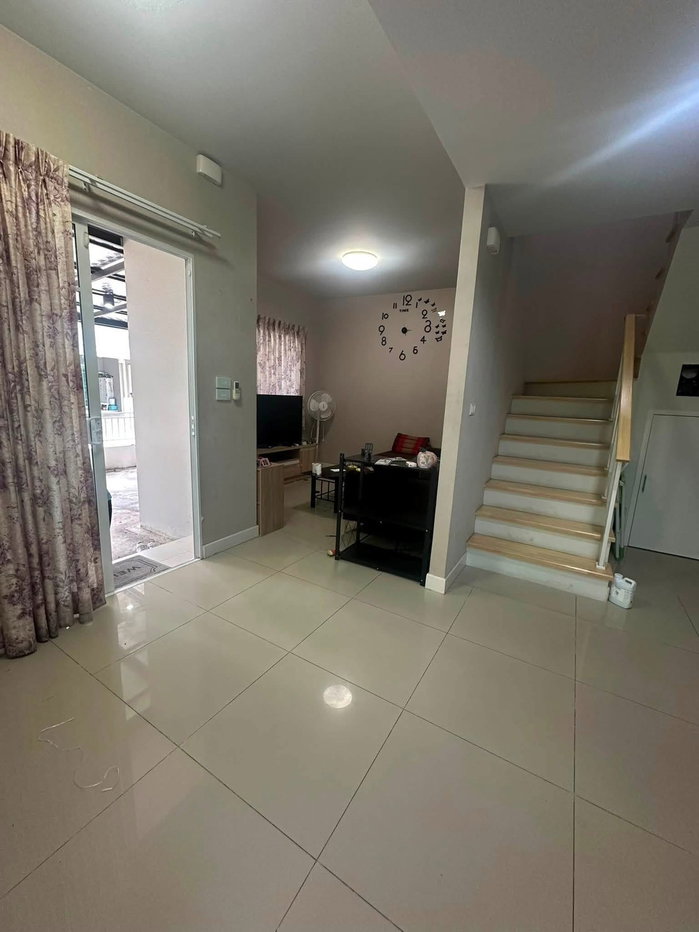 รูป 🏡✨ ให้เช่าบ้านเดี่ยว The Village Bangna – Wongwaen 3 3 ห้องนอน 2 ห้องน้ำ เฟอร์นิเจอร์ครบ พร้อมเข้าอยู่ ทำเลบางนา–วงแหวน เดินทางสะดวก - รูปที่ 4/11