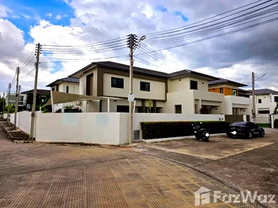 Houses for sale Bang Lamung Chonburi : Tropical village 2 1963950