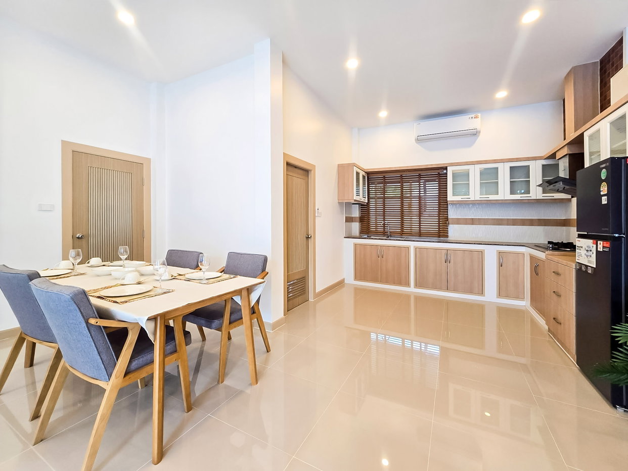 รูป Renovated Pool Villa for Sale Mabprachan East Pattaya - รูปที่ 6/17