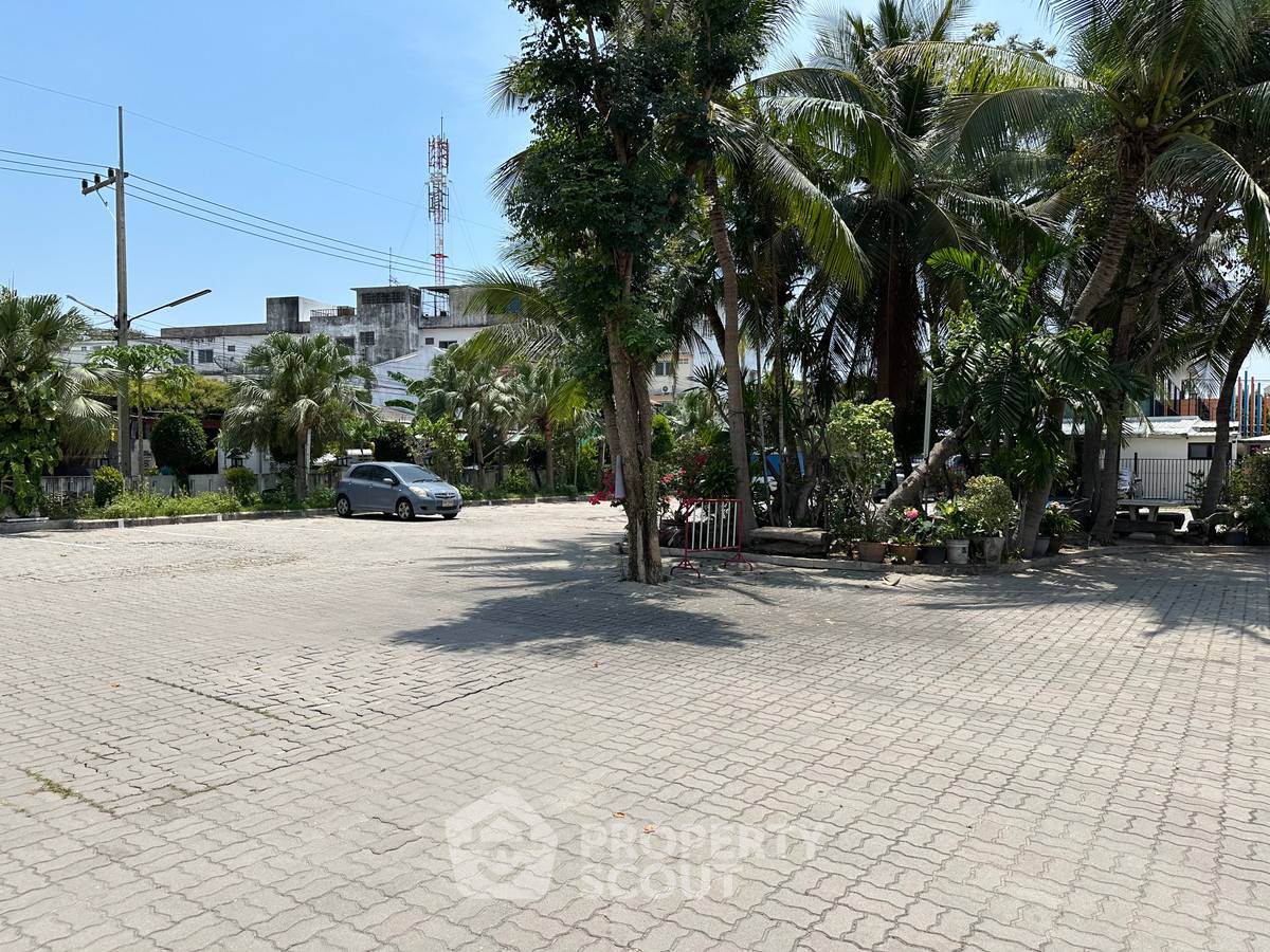 รูป ที่ดินสำหรับปล่อยเช่า 1,600 ตารางเมตร แถว ใกล้ บางแสน (ID 3062317) - รูปที่ 2/3