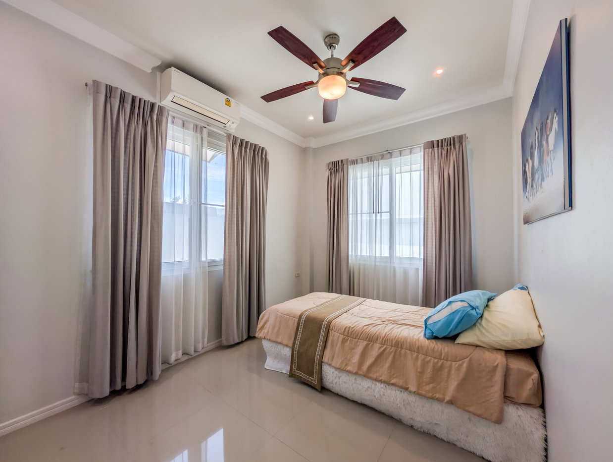 picture Pool Villa for Sale Huay Yai East Pattaya Fully Furnished - 11/25