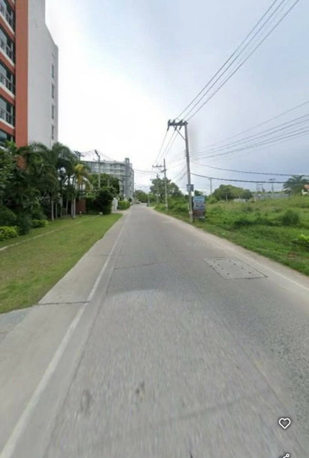 picture Crystal Beach Condo for sale, Bang Phra. Beachfront, great atmosphere, prime location. - 11/11