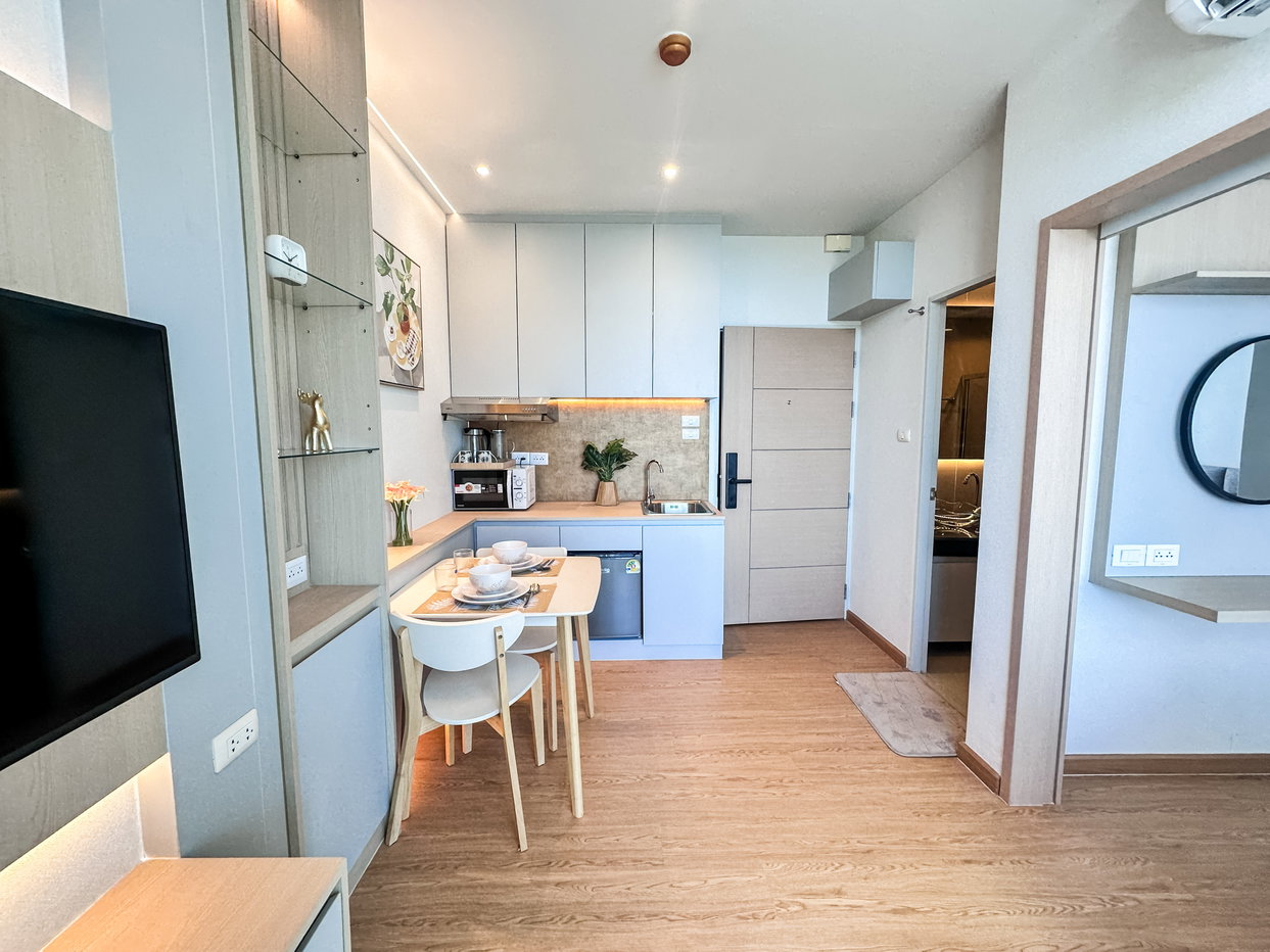รูป The Twin Tower Jomtien 1 Bedroom Sea View Condo for Sale - รูปที่ 3/7
