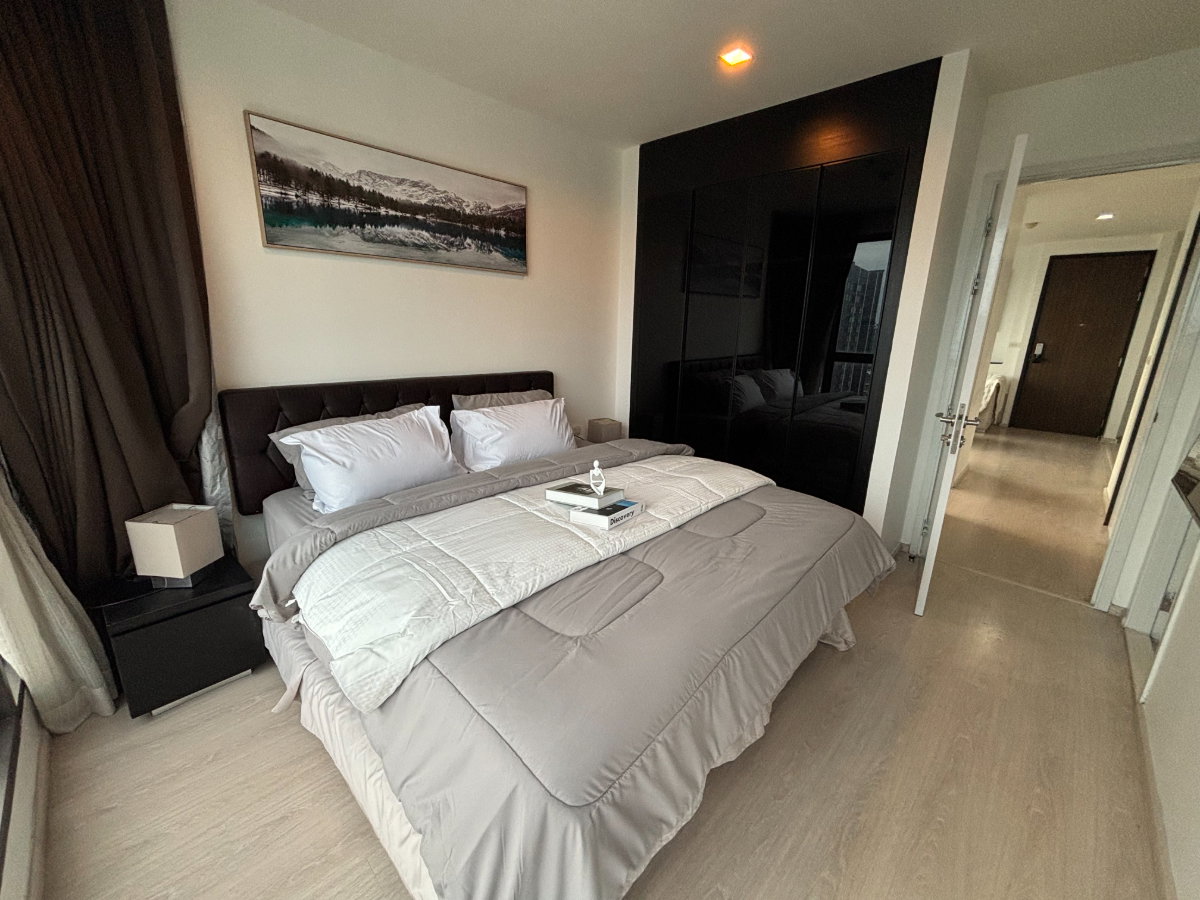 picture Rhythm Sukhumvit 44/1 Corner unit 2 Bedroom 30th Floor with Panorama View - Ready to Move In. - 7/20