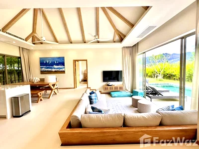 Houses for sale : 3 Bedroom Villa For Sale in Trichada Azure 6561207