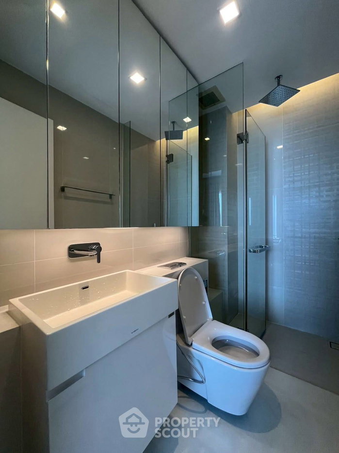 picture 1-BR Condo At The Saint Residences, 100m to MRT Phahon Yothin (ID 3064897) - 5/6