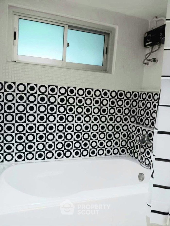รูป คอนโด 1 ห้องนอน 50 ตร.ม. Condo One Thonglor Station ใกล้ BTS ทองหล่อ 300 ม. (ID 3064162) - รูปที่ 8/10