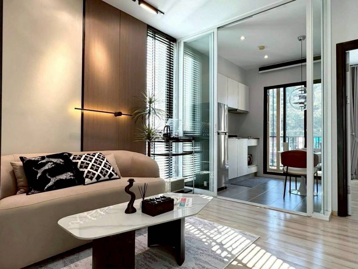 picture The Base Uptown For Sell WR-04646 - 3/14