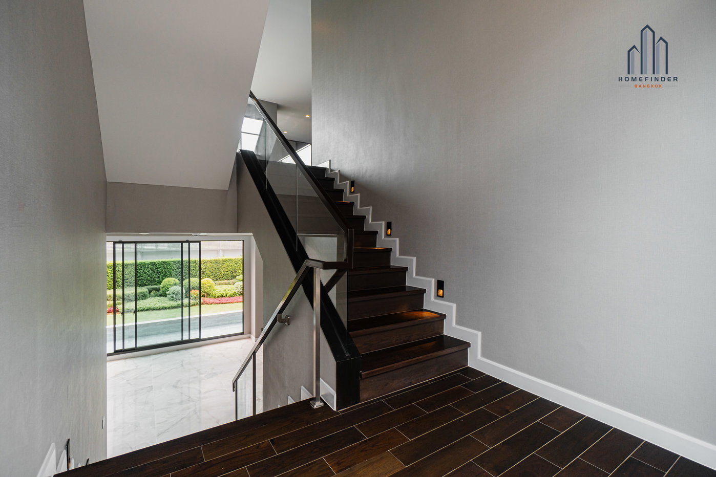 รูป 95E1 – Ninety Five East One 4 bedrooms, for sale - รูปที่ 38/69