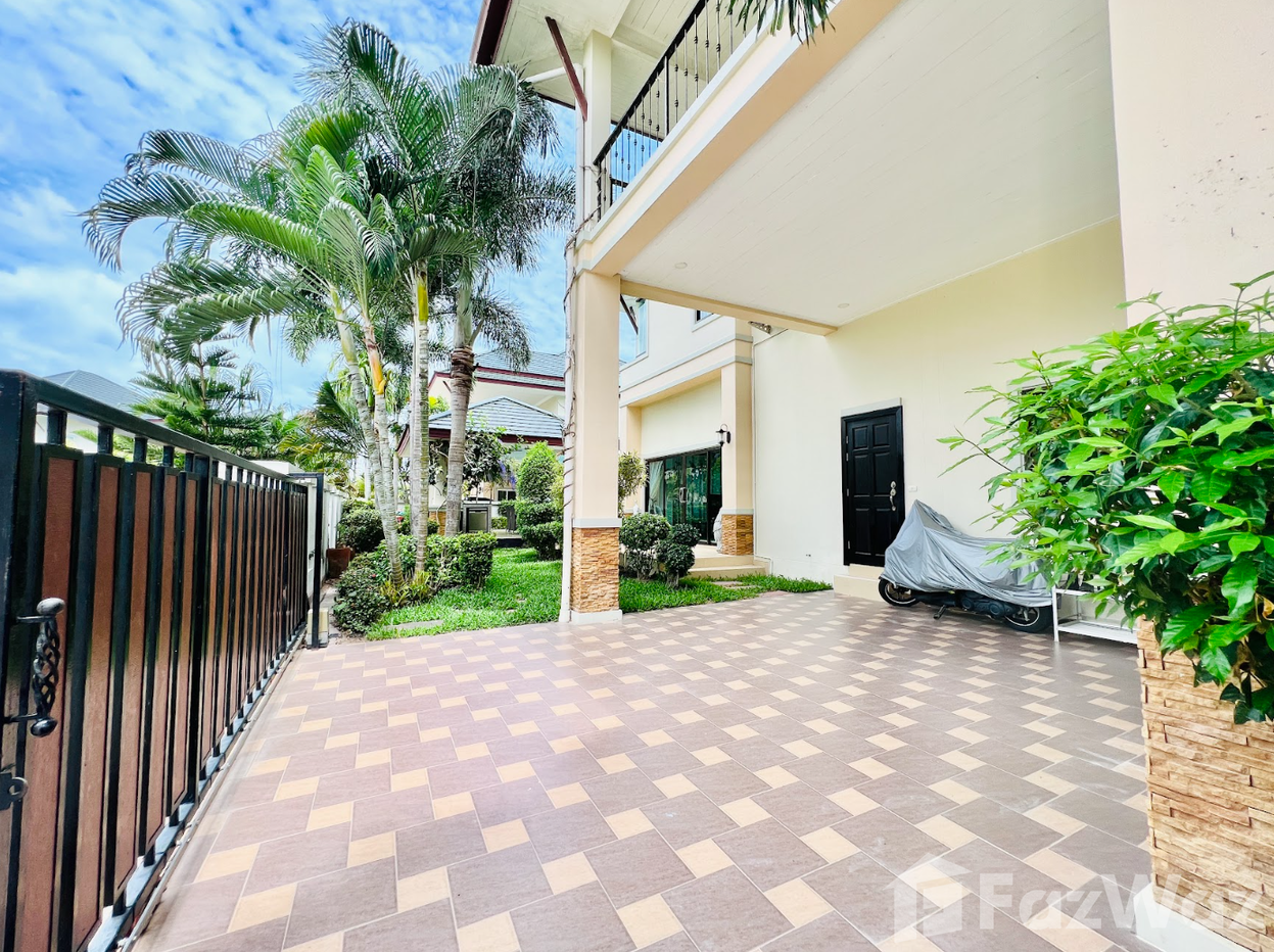 picture Spacious Pool Villa for Sale 1961556 - 2/40