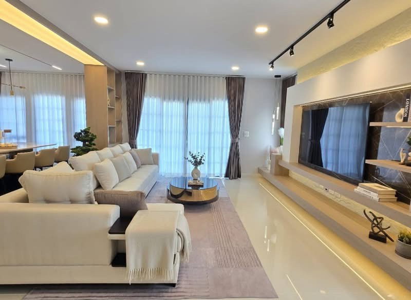 รูป ME2500333 บ้านเดี่ยว 2 ชั้น สุดหรู พร้อมอยู่ Centro บางนา ใกล้ MEGA บางนา - รูปที่ 1/12