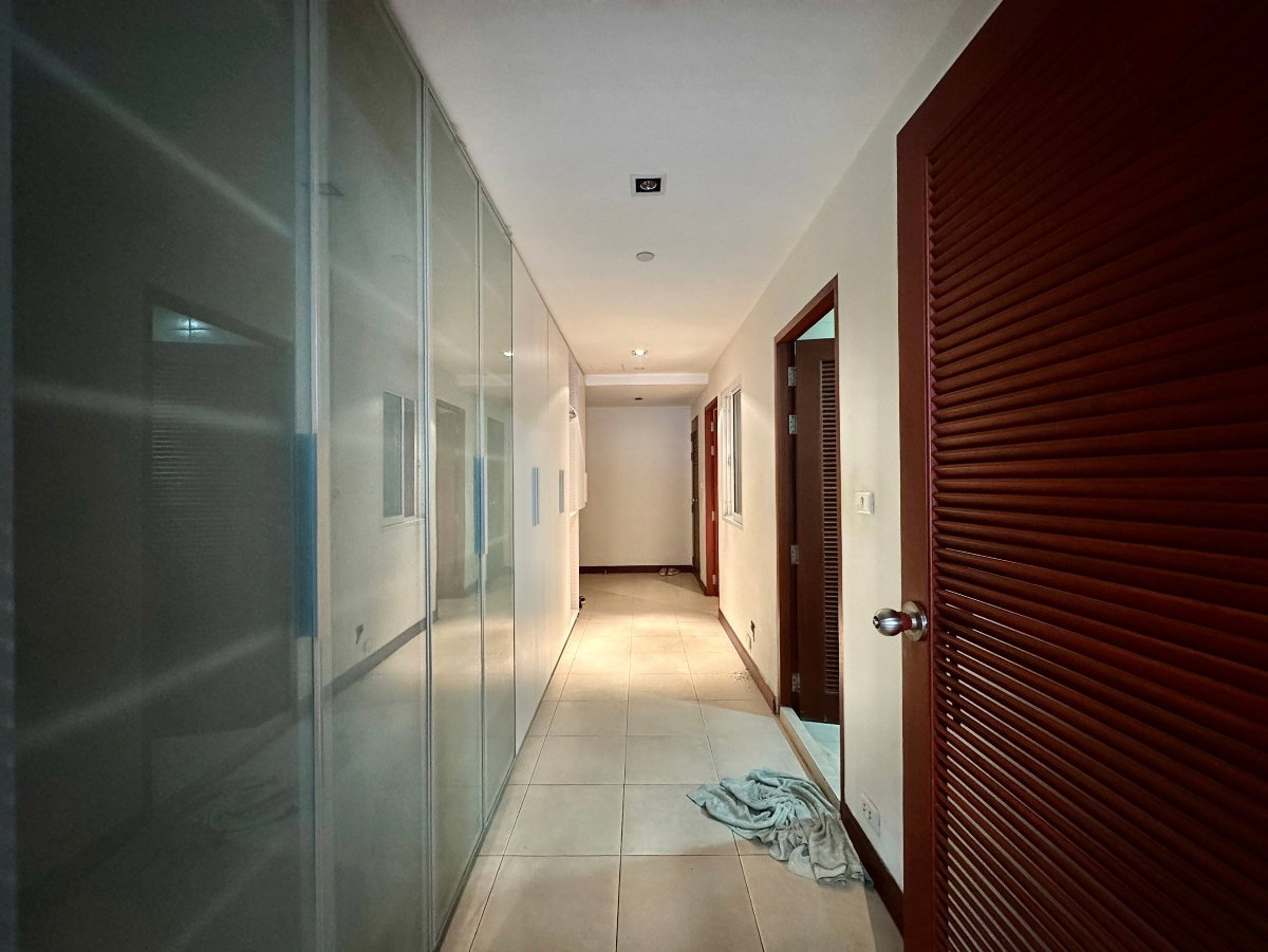 picture Le Raffine 31 | Elegant 3 Bedroom Duplex Condo in Prime Area - BR9210CD - 35/60