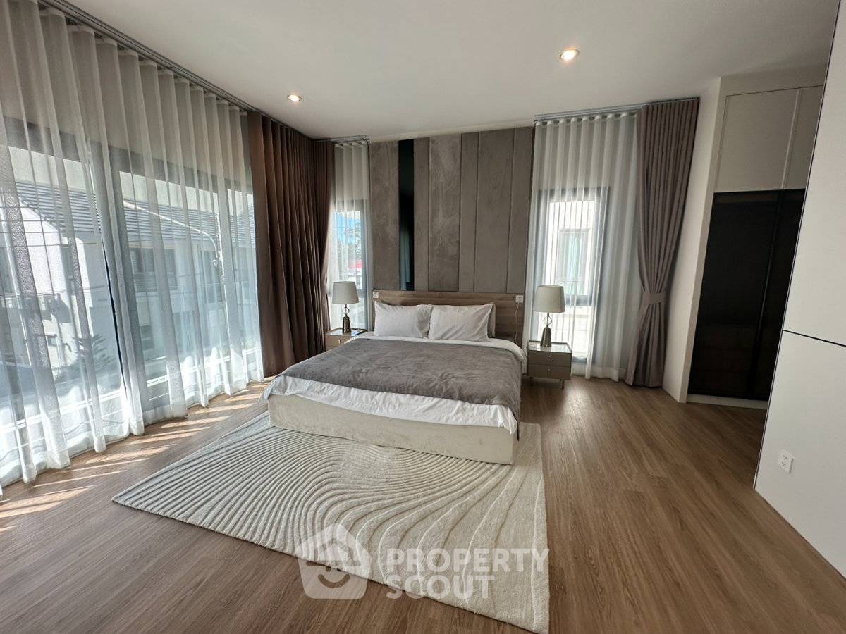 รูป บ้าน 4 ห้องนอน ขาย The Lavish พัทยา นาเกลือ (พื้นที่ 350 ตร.ม.) (ID 3042070) - รูปที่ 14/17