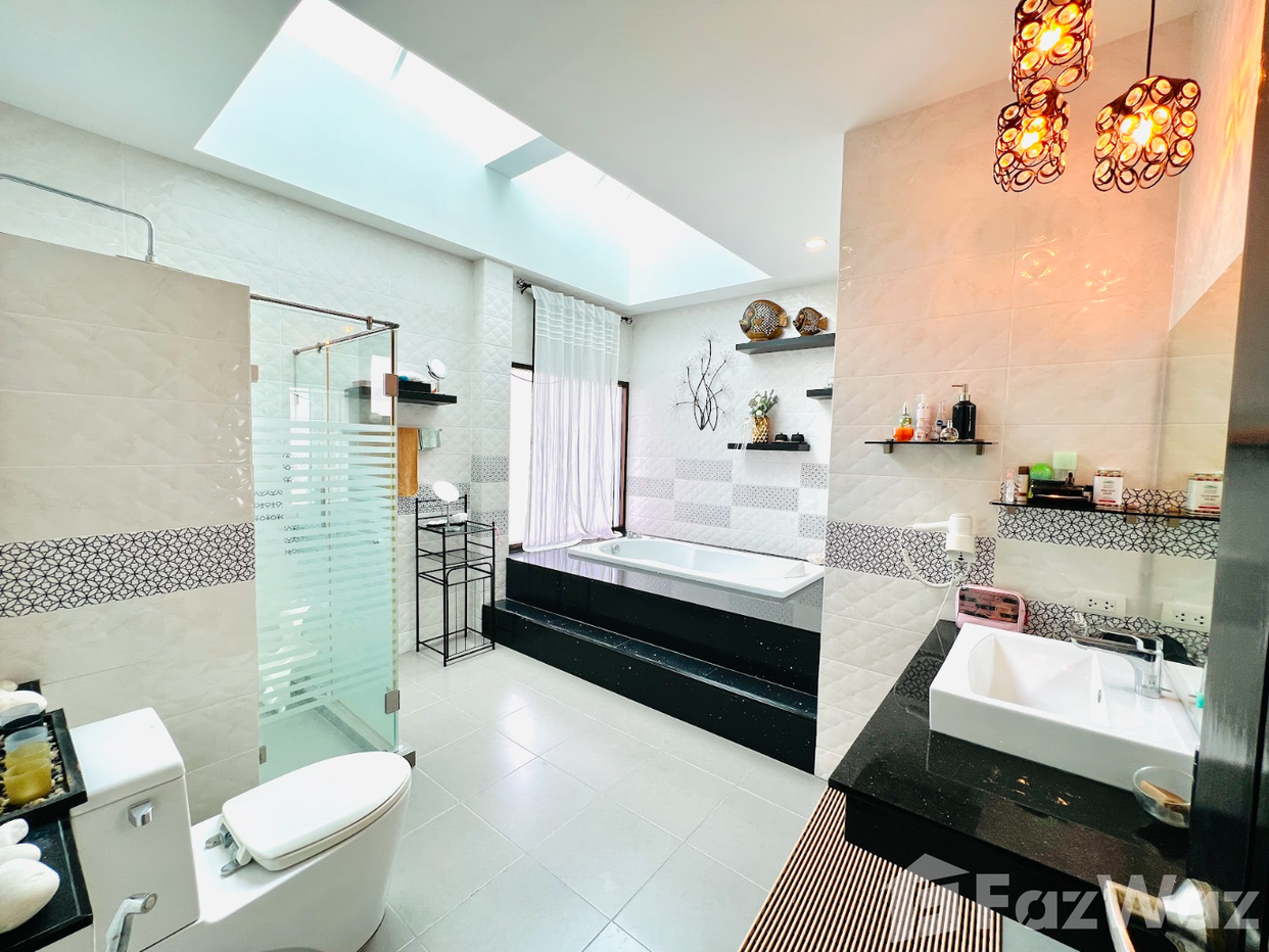 picture Spacious Pool Villa for Sale 1961556 - 28/40