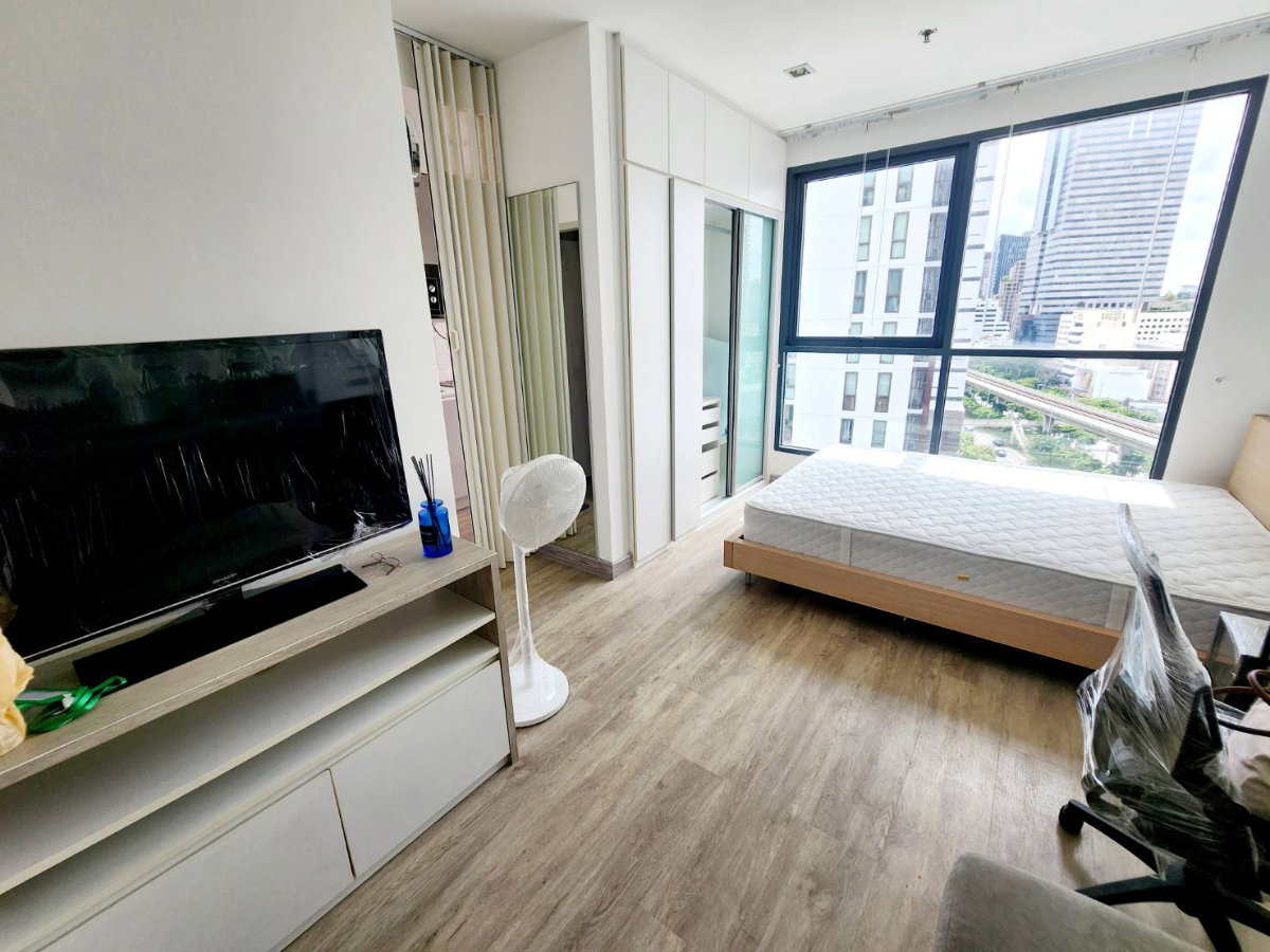 รูป  ให้เช่า ห้องสวย ไอดีโอ โมบิ สาทร ( Ideo mobi sathorn ) ติด BTS ธนบุรี  50 เมตร พร้อมเฟอร์ เพียง 12,000 บาท   - รูปที่ 7/15