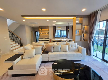 บ้านเดี่ยว 4 ห้องนอน ขาย 300 ตร.ม. โครงการ Centro Bangna บางแก้ว (ID 2519051)