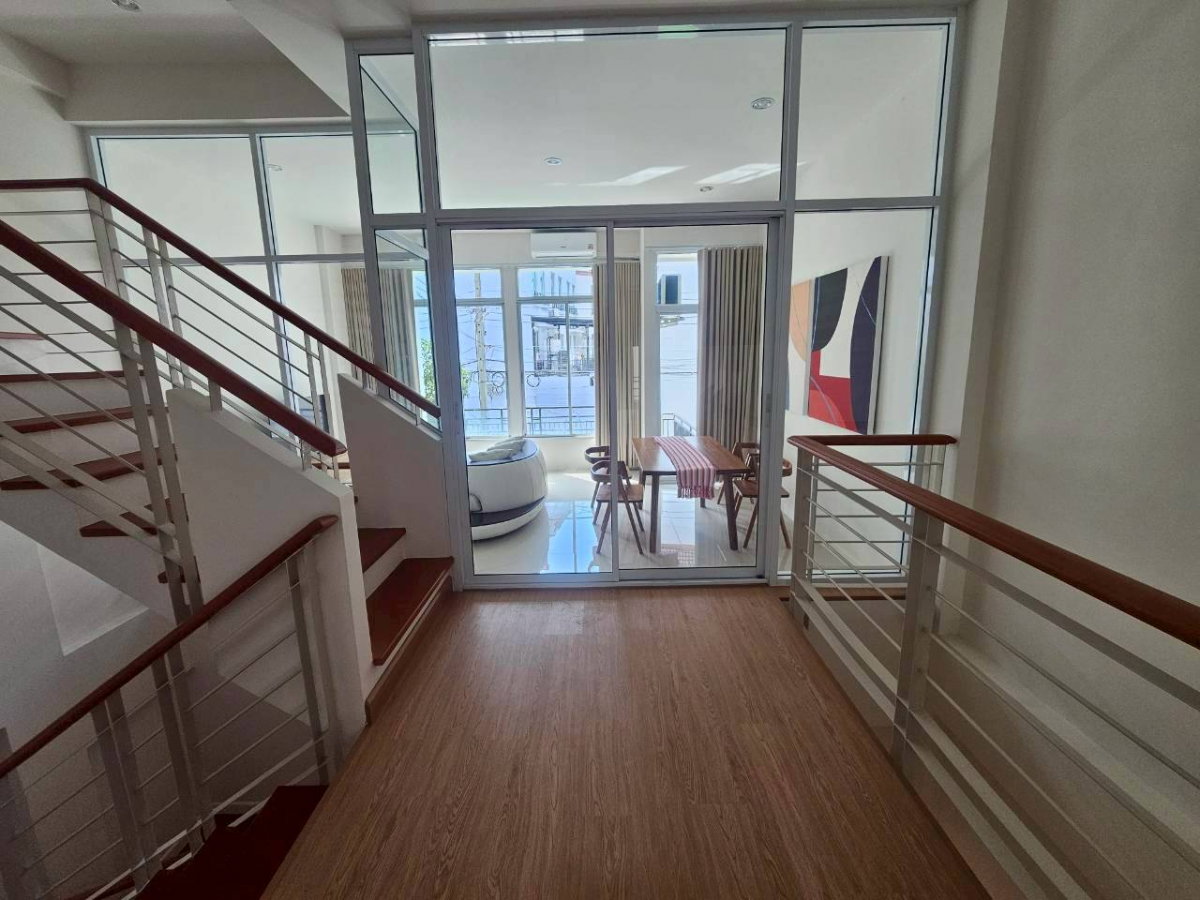รูป ทาวน์โฮม 3 ชั้น ให้เช่าบ้านกลางเมือง บริติซทาวน์ ศรีนครินทร์  (SPSAD4077) - รูปที่ 9/21