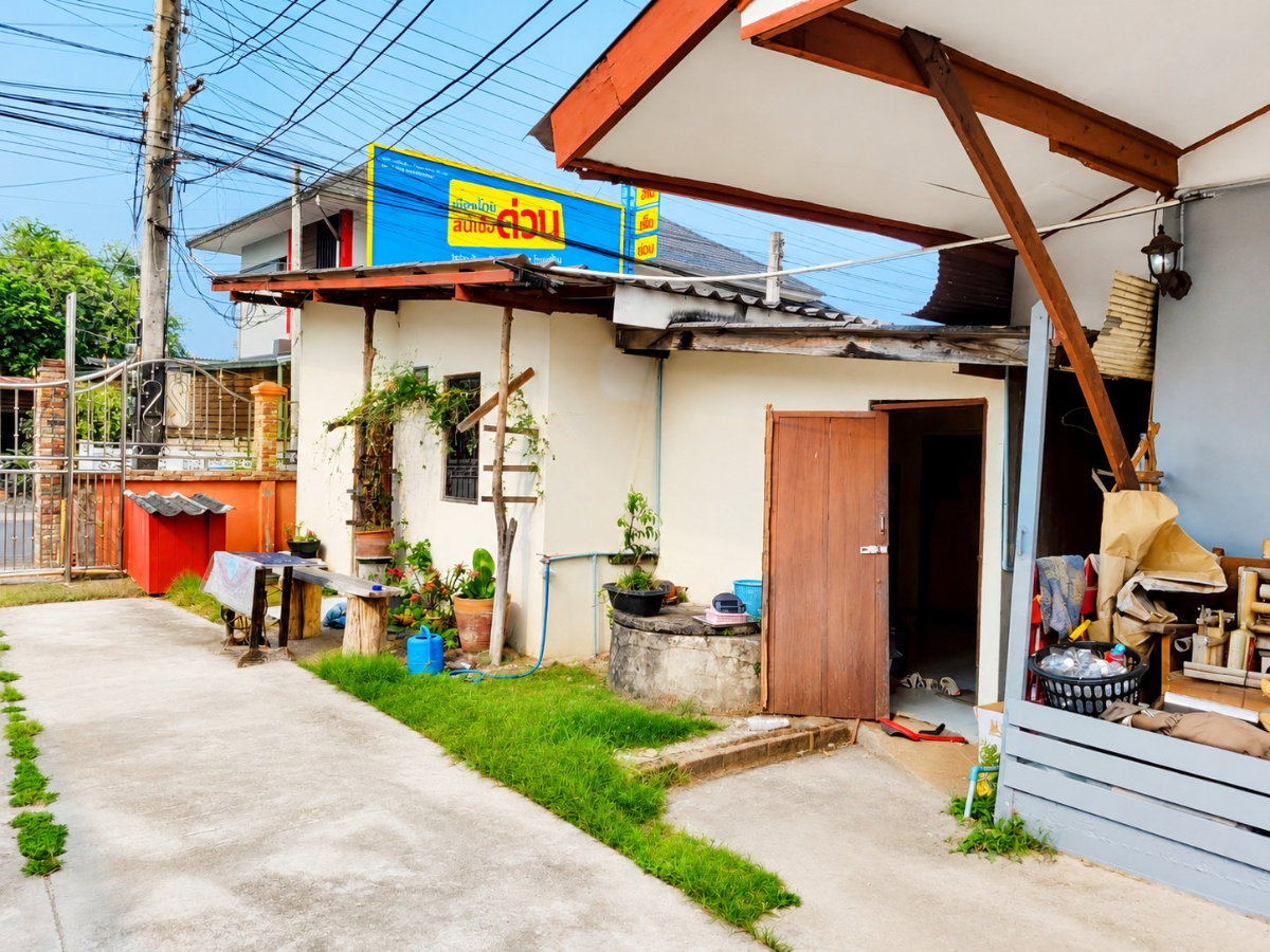 รูป ขายบ้านพร้อมที่ดิน อ.เชียงคำ พะเยา พื้นที่กว้าง พร้อมโกดัง บนพื้นที่ 278 ตร.วา เหมาะทำธุรกิจ / อาคารพาณิชย์ - รูปที่ 4/15