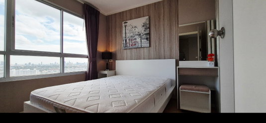 รูปภาพ Fully furnished nice room with good view for rent , near ARL and MRT Huamak station