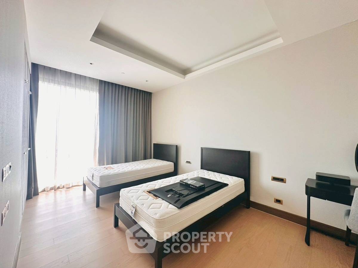 รูป คอนโด 3 ห้องนอน 222 ตร.ม. ชั้น 38 โครงการ The Residences At Mandarin Oriental ใกล้ BTS สะพานตากสิน (ID 3062977) - รูปที่ 9/19