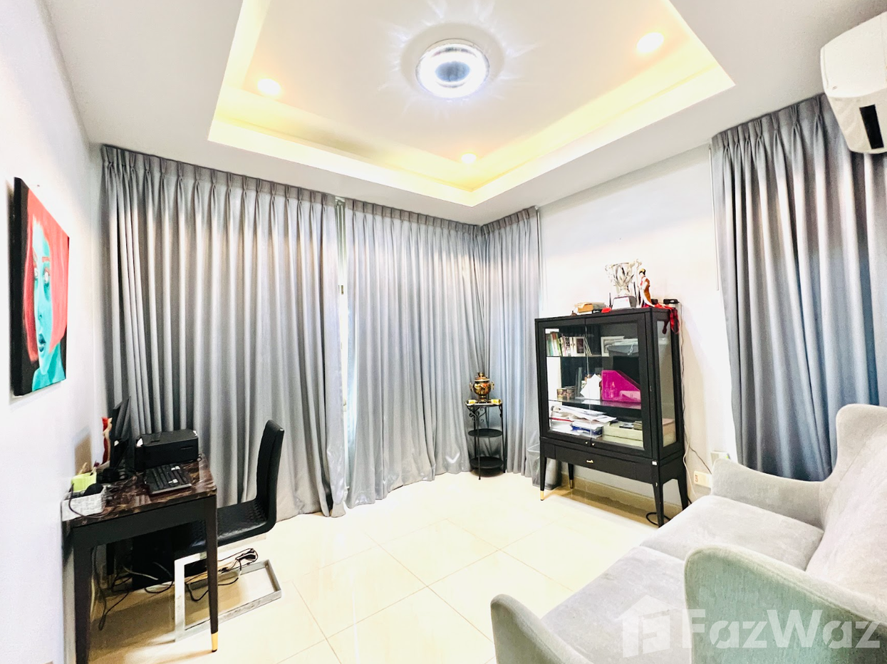 picture Spacious Pool Villa for Sale 1961556 - 6/40