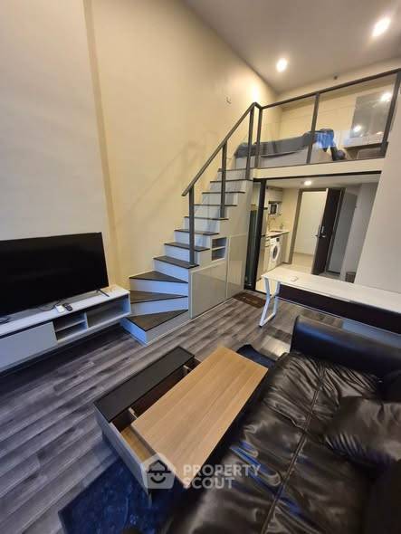 picture Well-Priced 1-BR 35 Sqm At KnightsBridge Space Rama 9, MRT Phra Ram 9 (ID 3063147) - 2/7