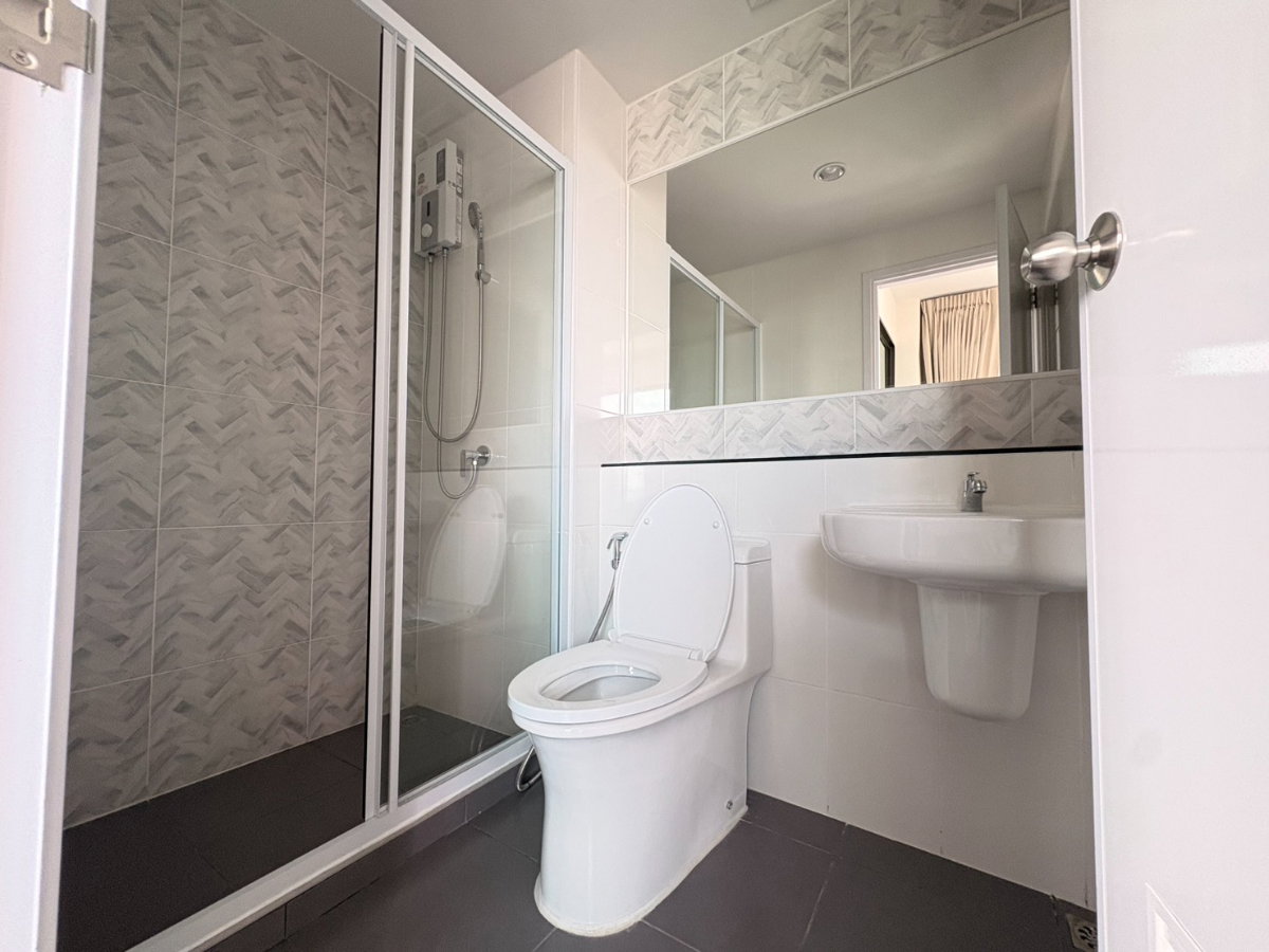 รูป ให้เช่า ✨Regent Home Wutthakat ✨1 ห้องนอน ขนาด 31.41 ตรม ห้องใหม่ เฟอร์ครบ พร้อมเข้าอยู่ 🥰เดินทางสะดวกใกล้ BTS วุฒากาศ🚅 - รูปที่ 5/6