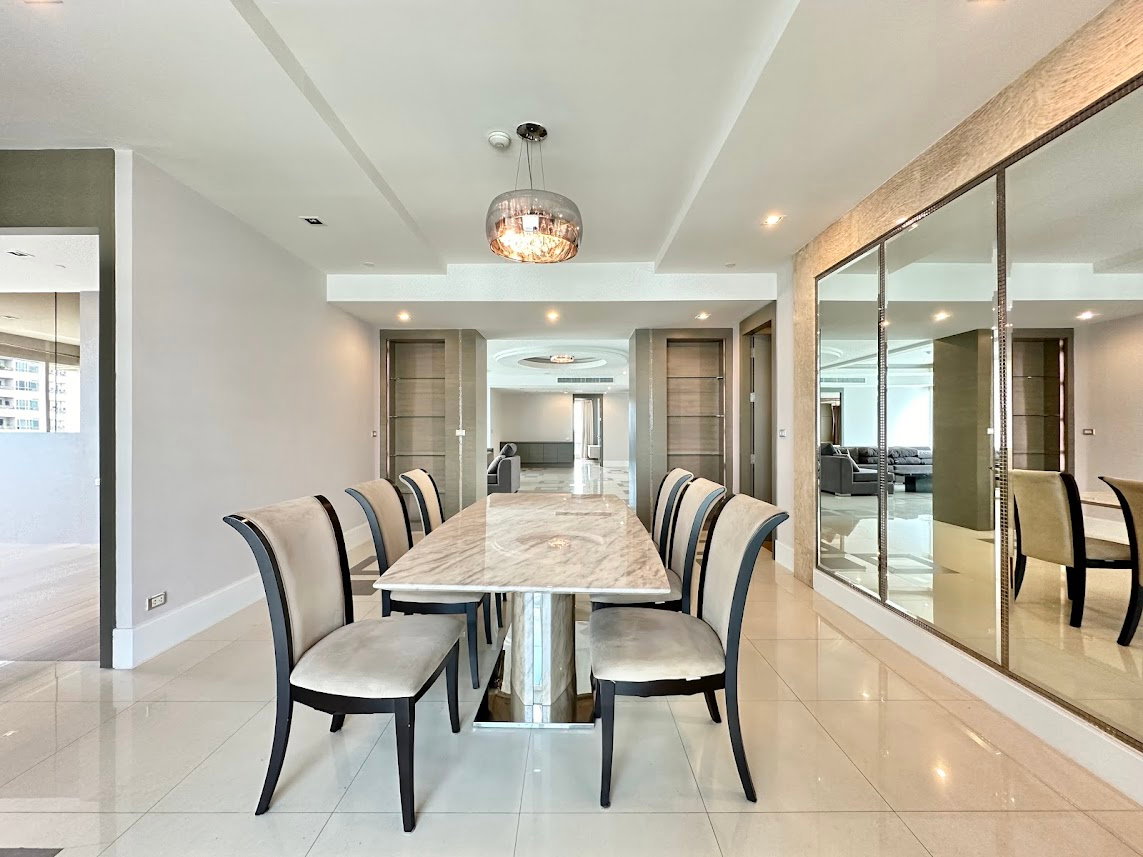รูป Ideal 24 | Expansive 4 Bedroom Luxury Condo in Phrom Phong - BR11809CD - รูปที่ 6/57